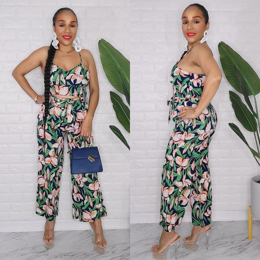 🌸🌸JUST IN 🌸🌸 The Exotic Crop Top & Capris Set